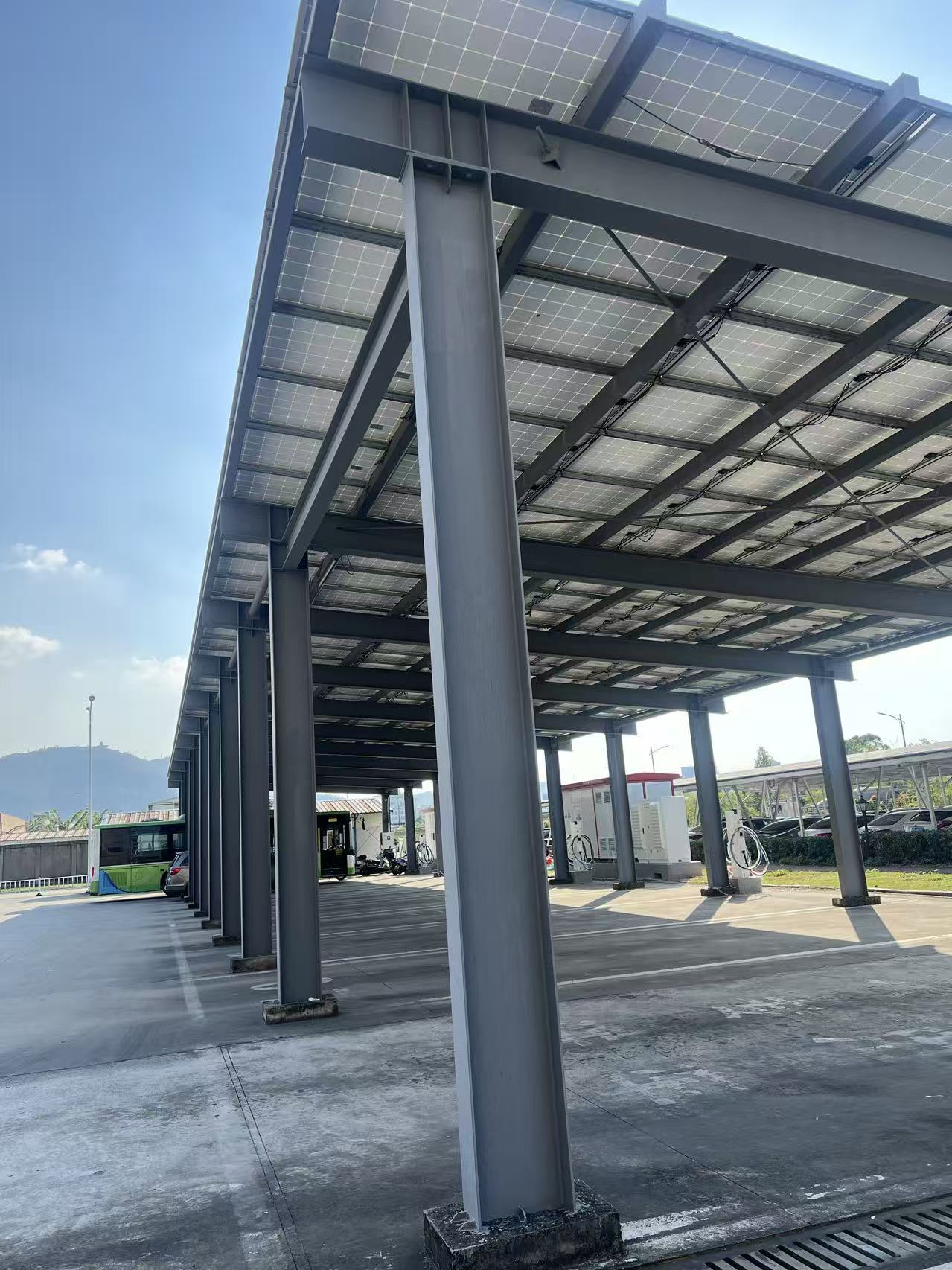 Apa saja aplikasi spesifik dari integrasi bangunan fotovoltaik?